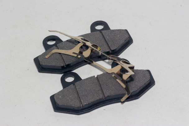 Brake Pads Front or Rear With Pad Spreader Compatible With Eskuta SX-250 E-Bike