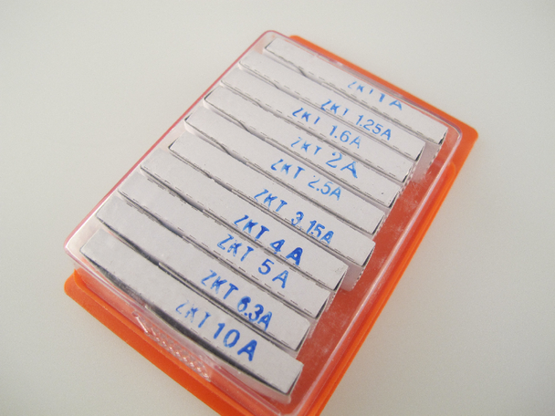 20mm Delay / Antisurge / Slow Blow Fuse Kit, 10 Values, 100 Fuses, T1A - T10A