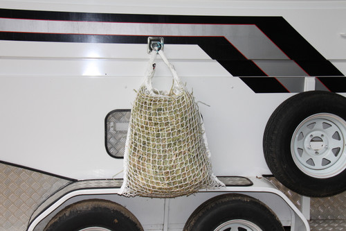 WHE Slow Feed Hay Net With Free Aluminium Carabiner.