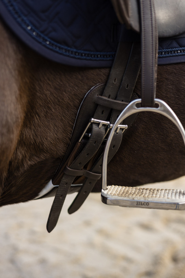 Balmoral Shaped Leather Girth
