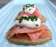 Entertaining With Oat Crackers