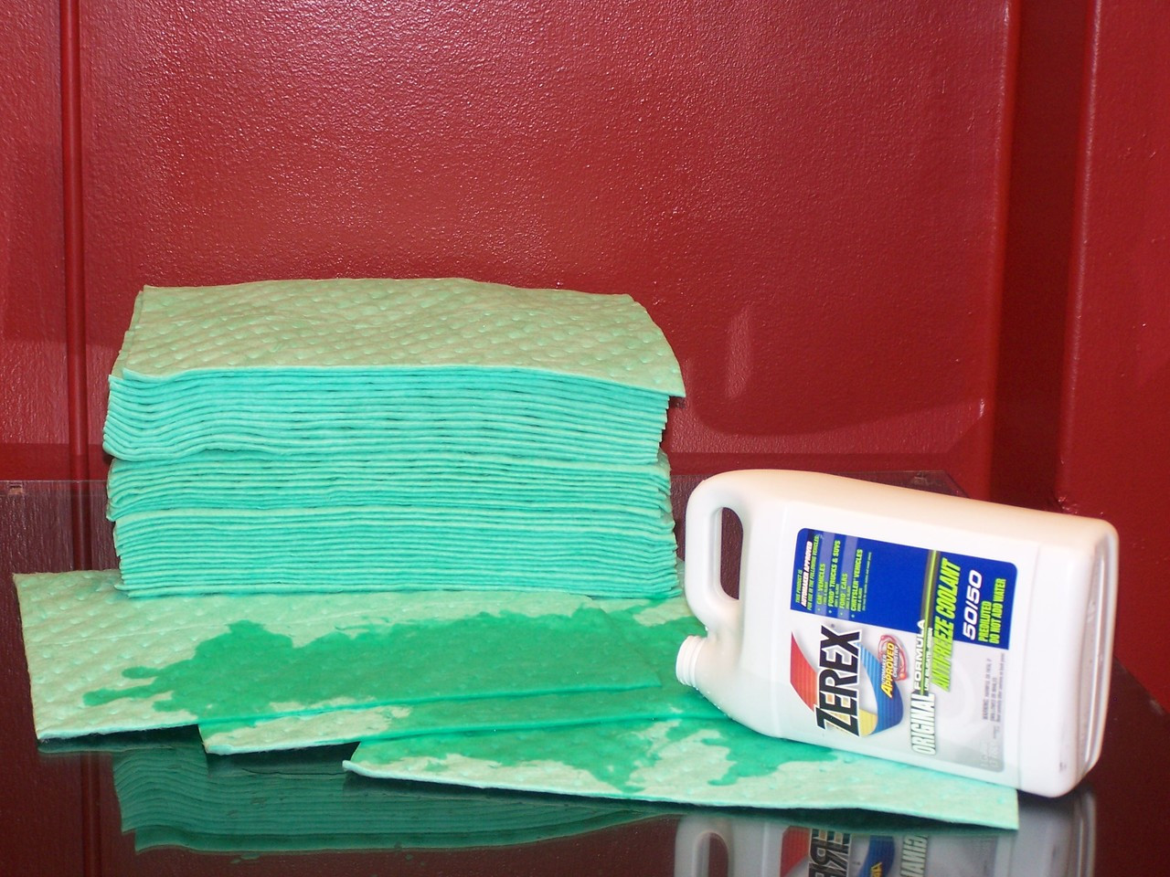 Anti-Freeze (Glycol) Bonded Absorbent Pads - (100ct/box)