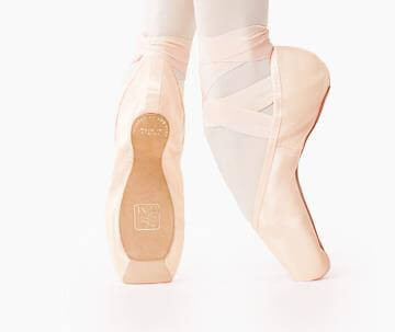 SCULPTED Gaynor Minden Pointe Shoe Dynamic Dancewear