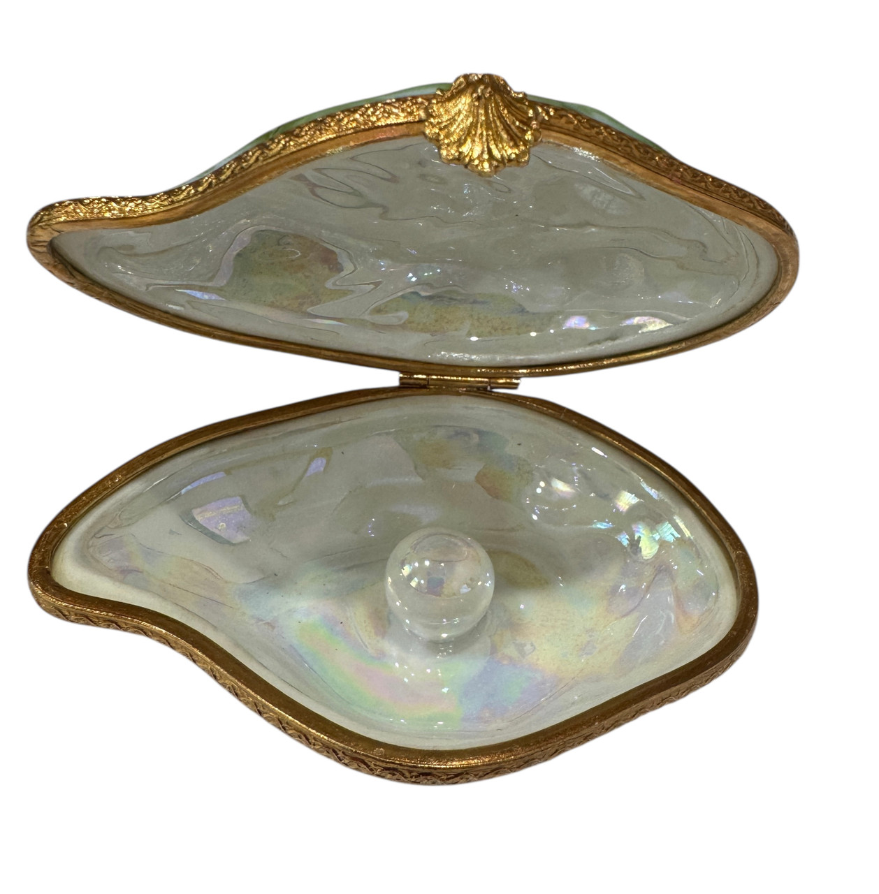 Oyster With Pearl Inside Limoges Box RT262