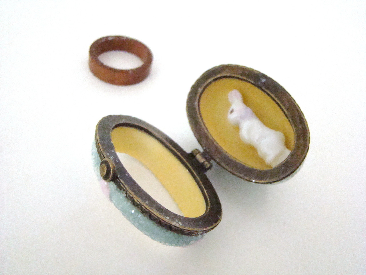 Chick and Bunny Shadowbox Egg Set/2