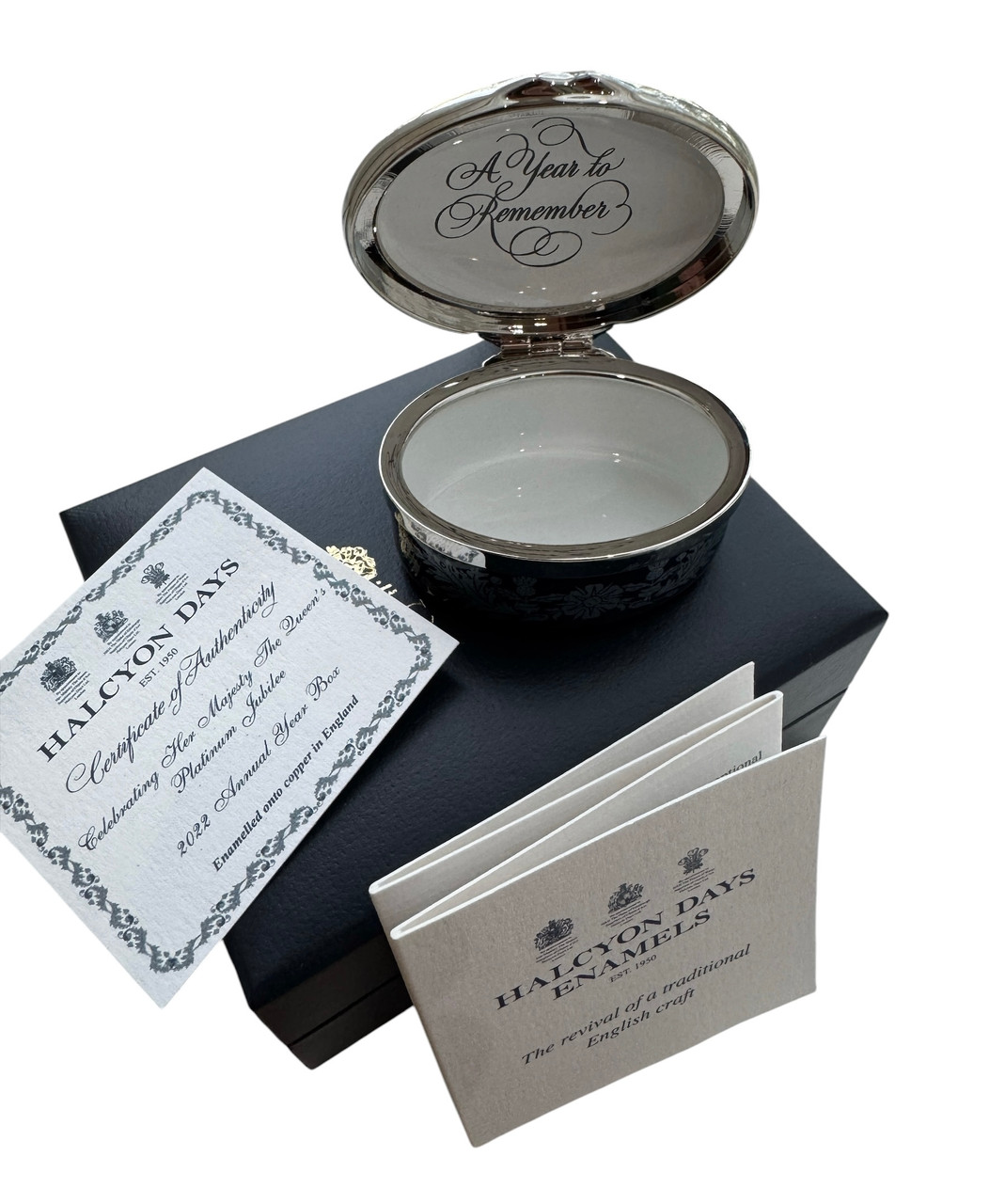 Halcyon Days 2022 Year Box ENYB220102P