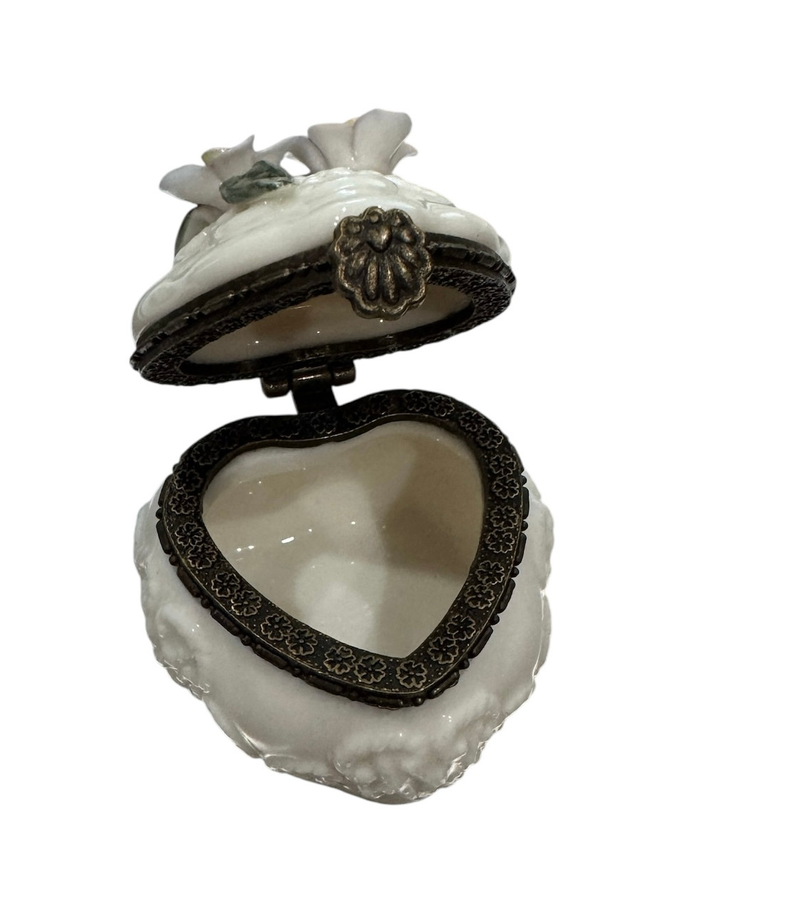 Porcelain Hinged Box  - Katherine's Collection White heart shape flowers
