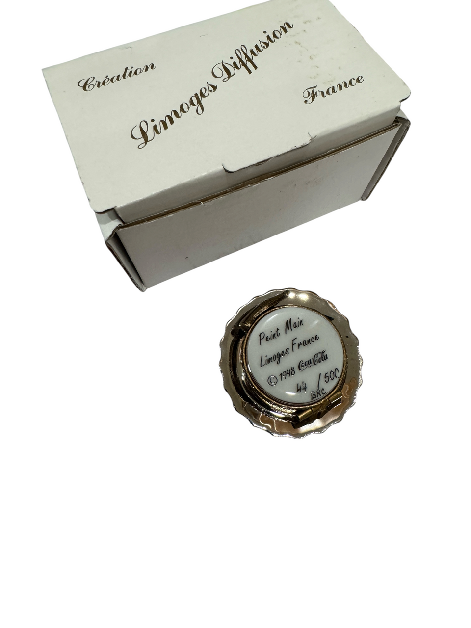 Coca Cola Bottle Cap Premiere Edition Limoges Box 9850-03