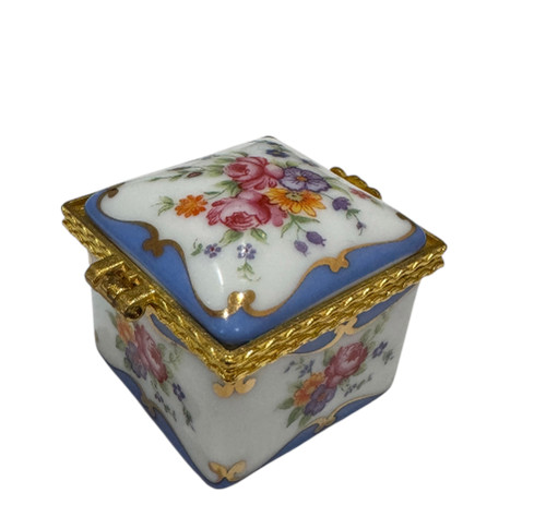 Porcelain Hinged Box - Floral Trunk Double Heart Clasp Trinket Box (HB16497-2) Porcelain Hinged Box - Floral Trunk Double Heart Clasp Trinket Box (HB16497-2)