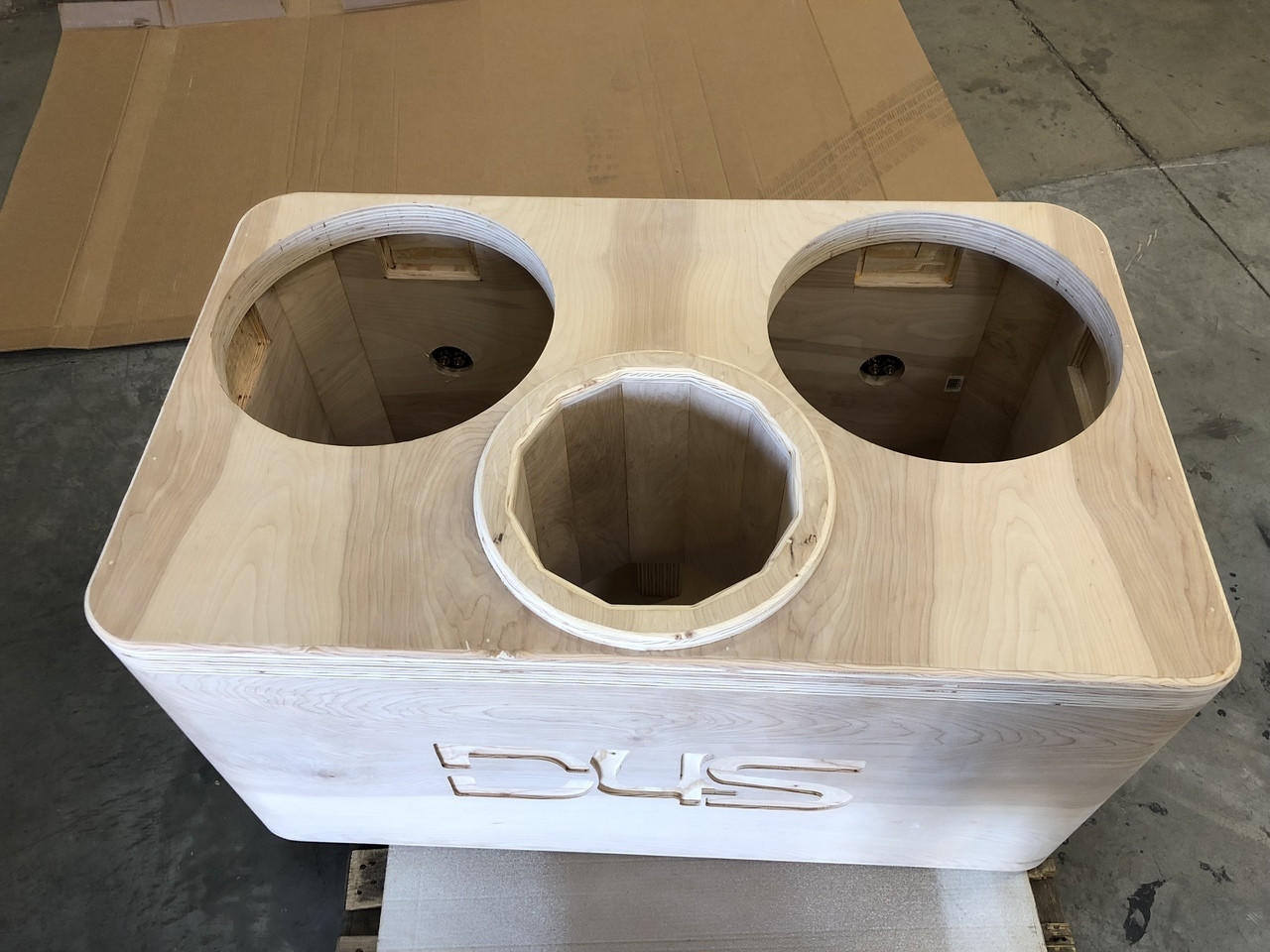 dual 18 inch sub box