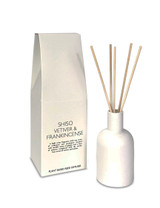 Wholesale, 100ml Ceramic Reed Diffuser with colour-matched boxes. Natural base and essential oils. Colour: white, Aroma: shiso, vetiver, frankincense