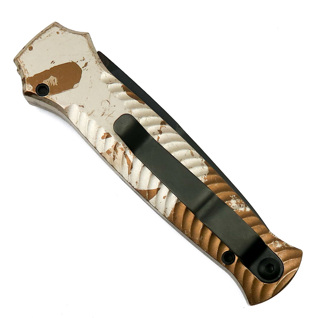 Piranha Desert Camo Mini-Guard Auto Knife, CPM-S30V Black Blade, clip view
