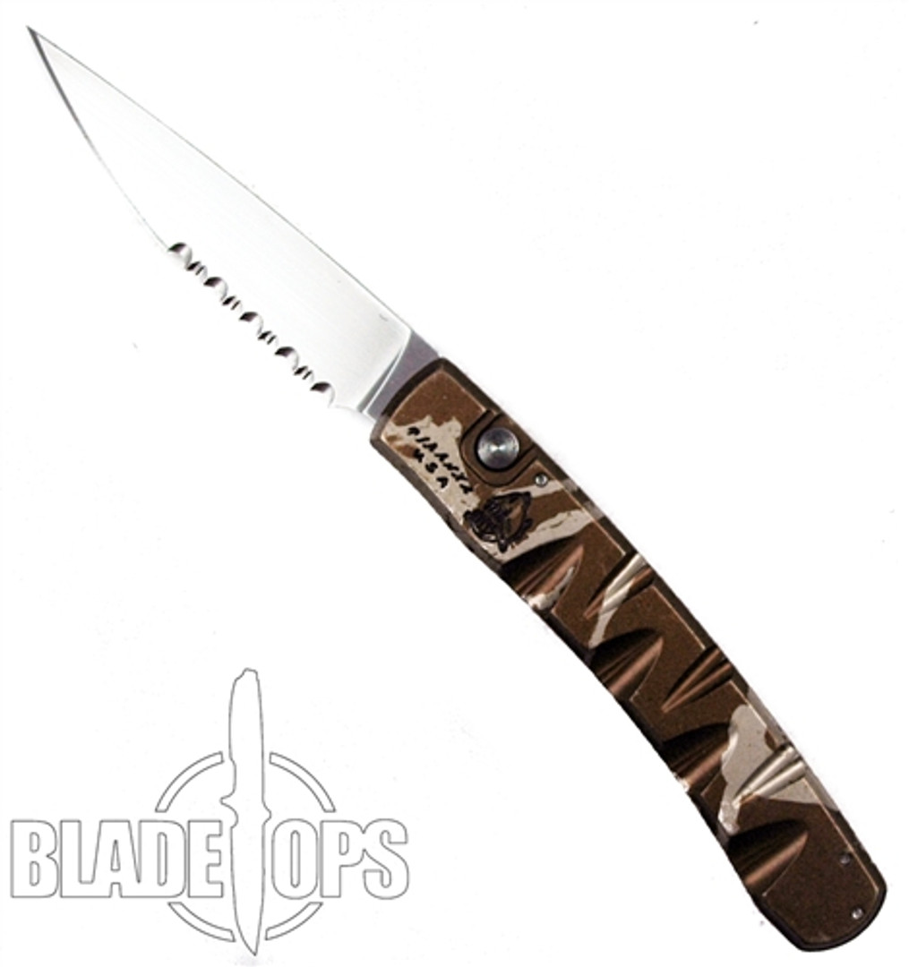 Piranha Desert Camo Virus Auto Knife, CPM-S30V Mirror Combo Blade