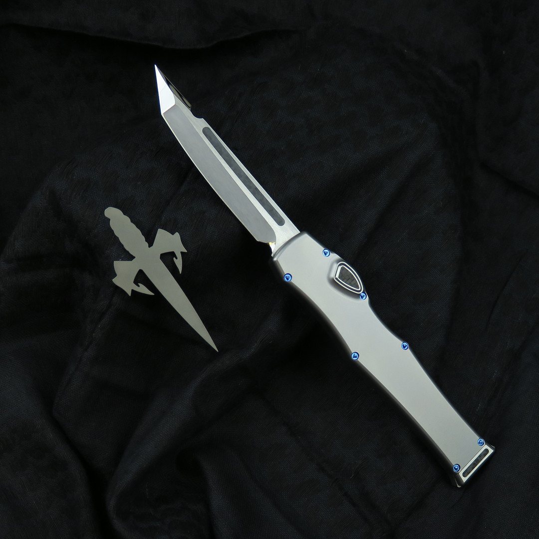 Marfione Custom Knives 416SS Halo VI Tanto OTF with Carbon Fiber Inlays, glamour shot
