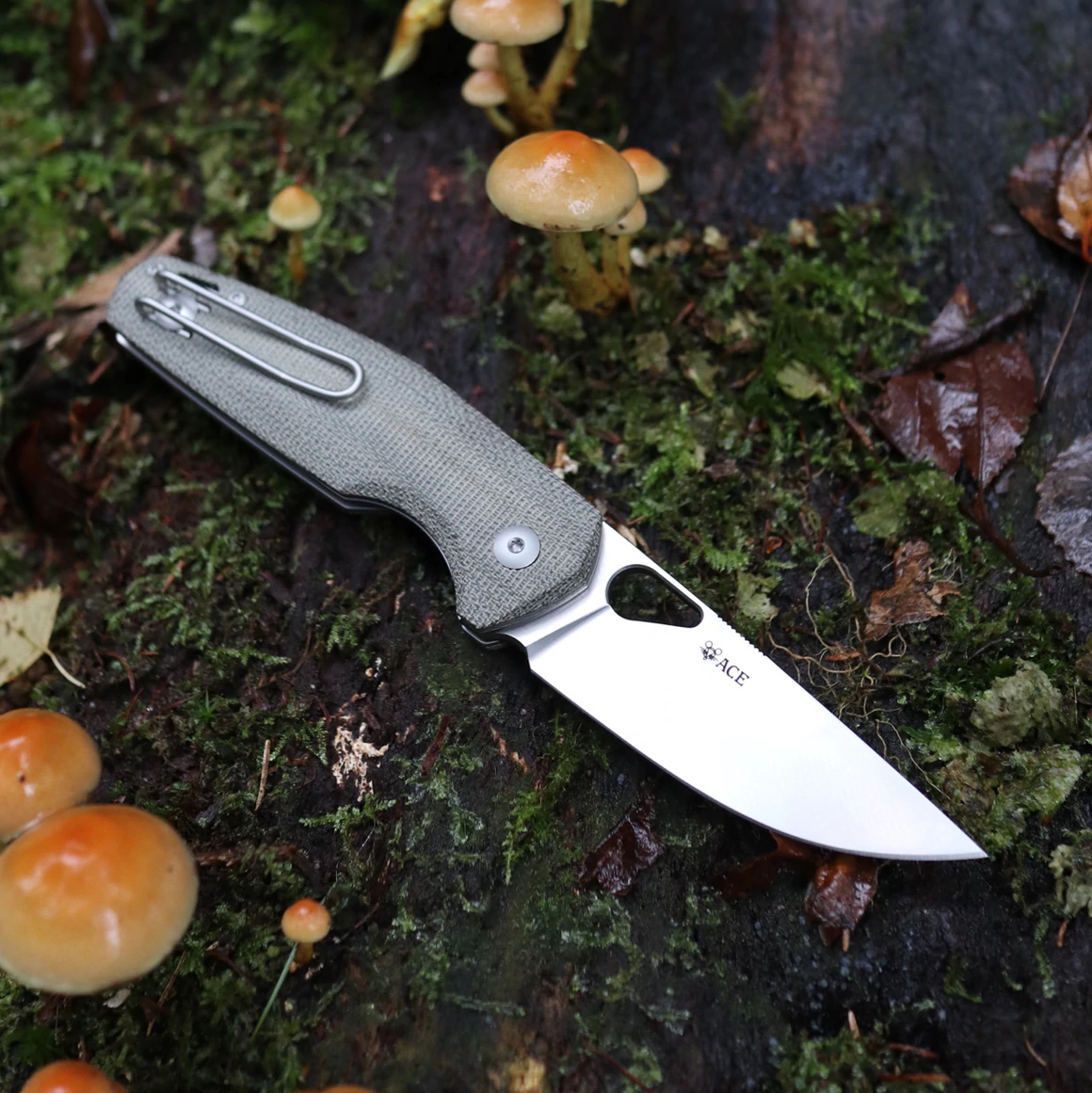 GiantMouse ACE Nimbus V2 Green Canvas Micarta Folding Knife, Satin