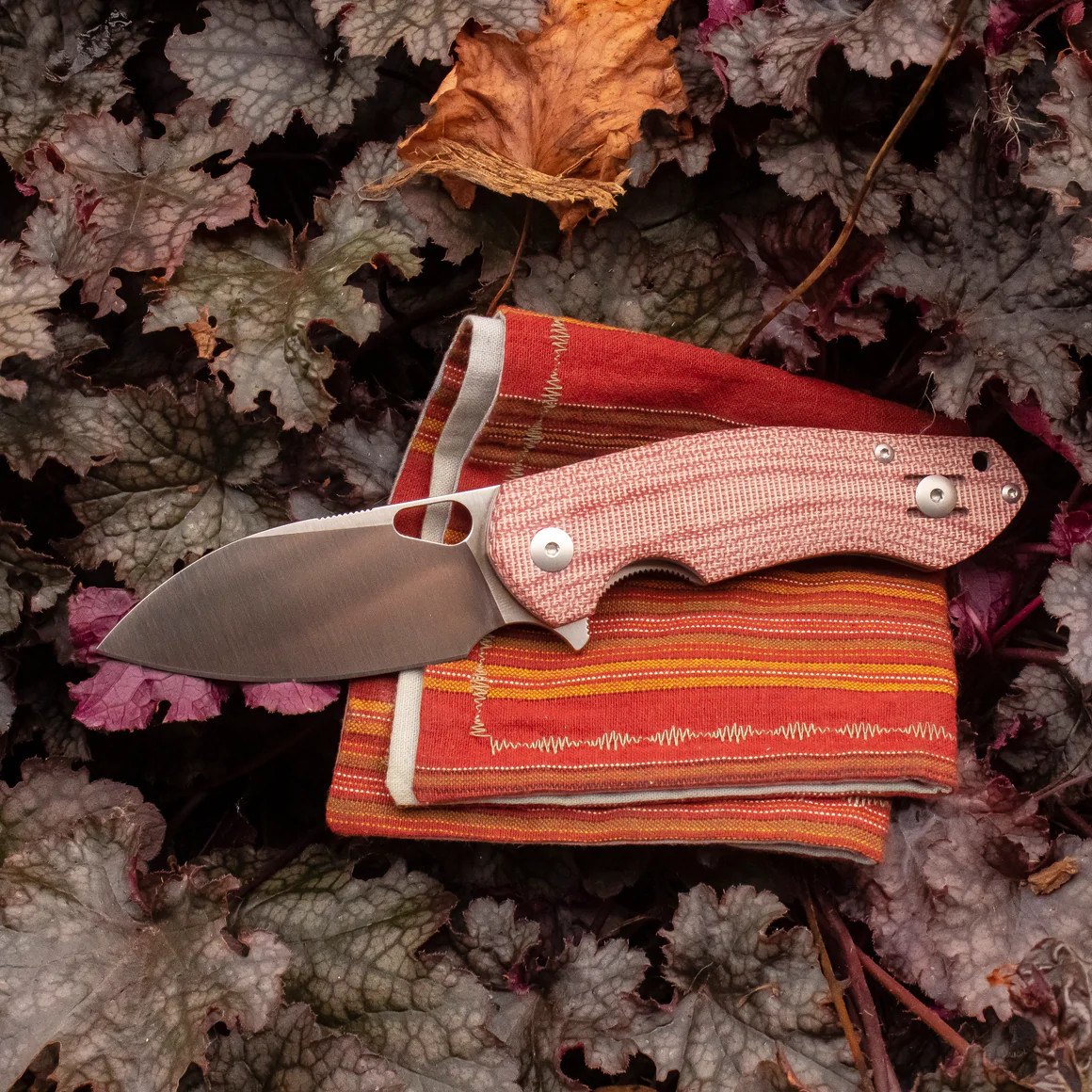 GiantMouse ACE Biblio Red Canvas Micarta Folding Knife, Satin