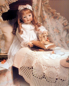 Baby Doll Reading Bedroom Decor for Kids?? Art Print Poster (16x20)