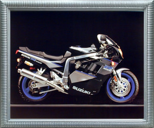 Suzuki GSXR 750 Sports Motorcycle Wall Silver Framed Picture Art Print (20x24) Suzuki GSXR 750 Sports Motorcycle Wall Silver Framed Picture Art Print (20x24)