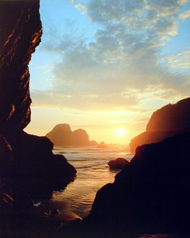 Ocean Sunset & Rocks Scenery Nature Wall Decor Art Print Poster (16x20)