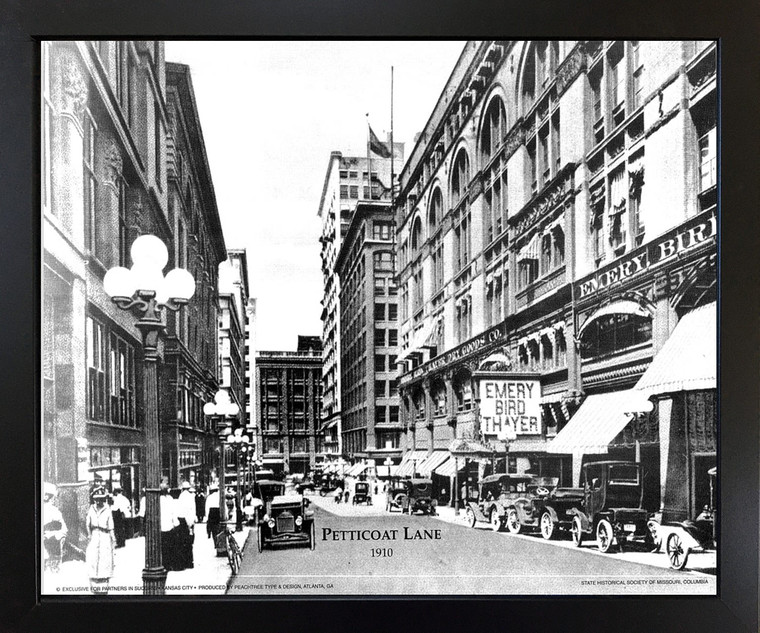 Framed Wall Decor Petticoat Lane 1910 Vintage Old City Black and White Black Art Print Picture(18x22)