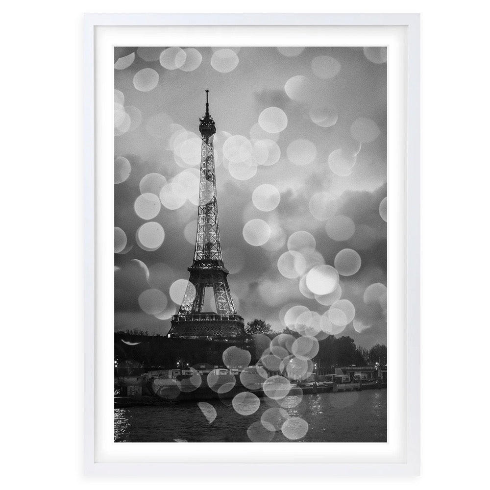  Wall Art's Paris In The Rain Large 105cm x 81cm Framed A1 Art Print 