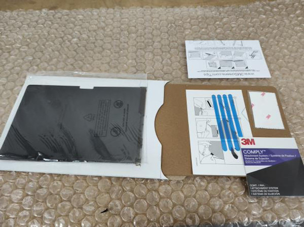 3M *BOX OPENED*3M Privacy Filter for Apple MacBook Pro 14inch 2021 with 3M COMPLY Flip Attach, 16:10 
