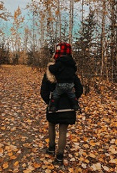 Top 3 Places to Take Your Piggyback Rider This Fall 