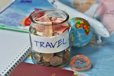 Why You Need To Avoid Debt While Traveling (and How to Do It)