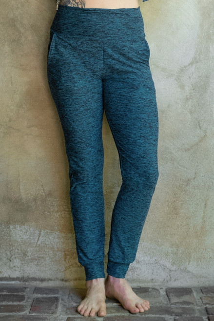 elizabeth rogiani, Pants & Jumpsuits, Small Elizabeth Rogiani Capri  Leggings