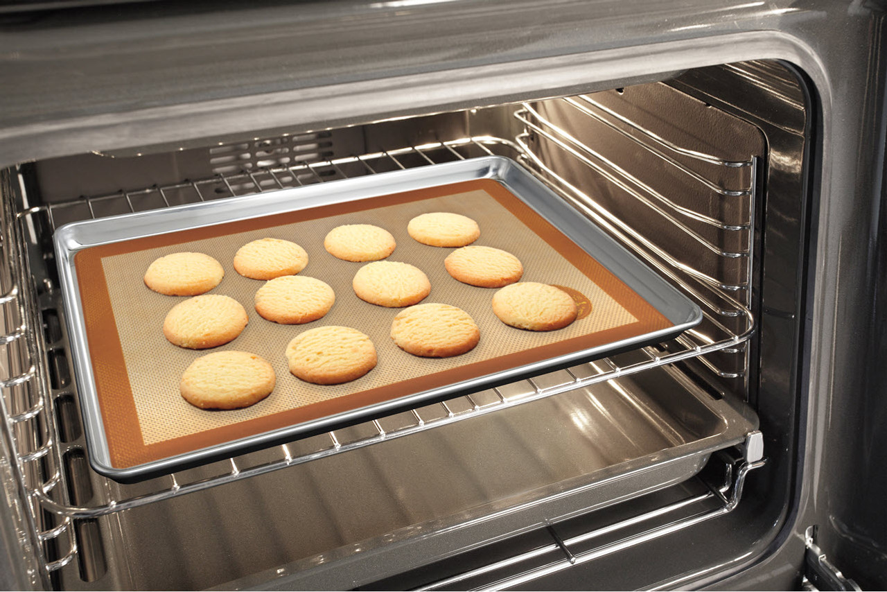 Mrs. Anderson's Baking  Heavyweight Quarter Sheet Pan