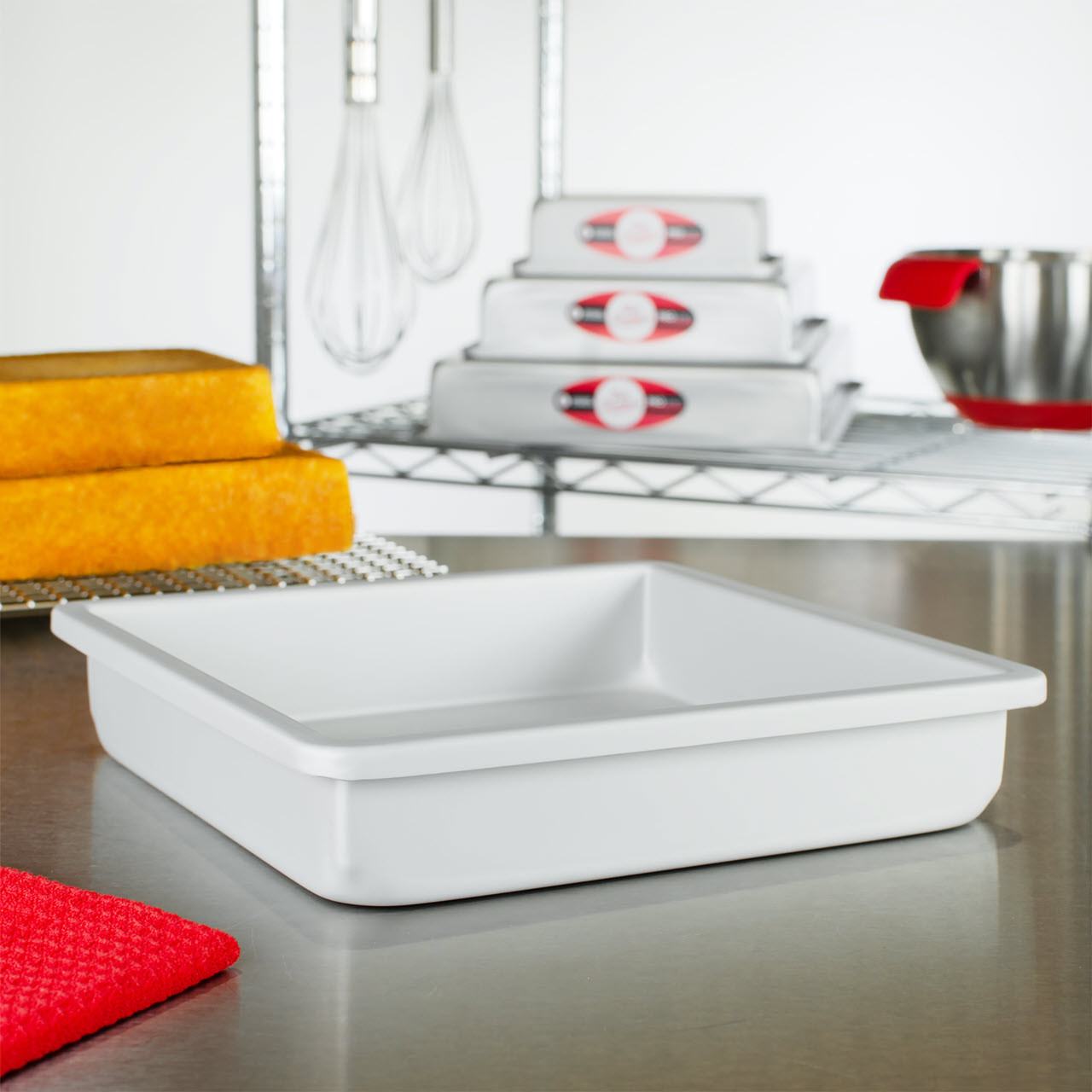 Fat Daddio's 8 Inch Square Cake Pan with Solid Bottom - Thumbnail 2