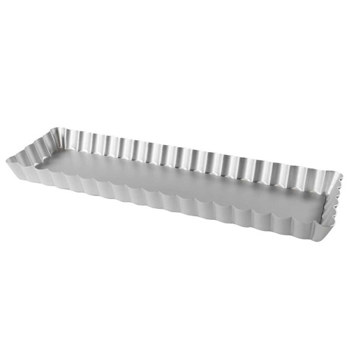 The Fat Daddio's Fluted Rectangular Tart Pan
