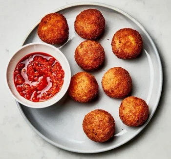Bolognaise Arancini Balls 16 Pack
