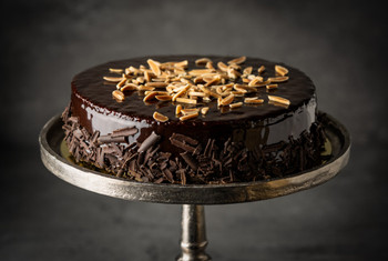 Looma's Vegan Chocolate Mud Cake
