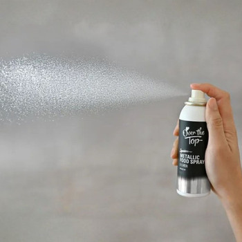 Edible Metallic Silver Food Spray Action