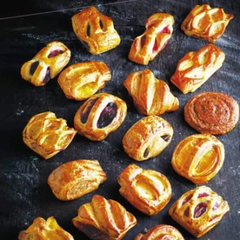 La Rose Noire Breakfast Danish Selection A 120 Pieces Cooked