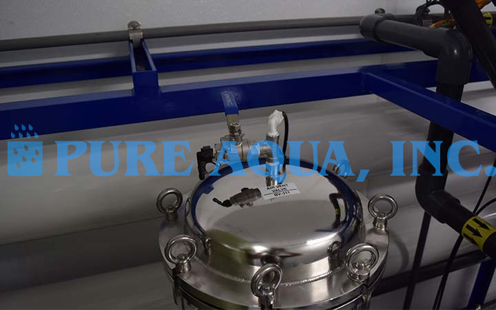 نظام التناضح العكسي بالحاوية للمياه المالحة لفندق 72,000 غالون فى اليوم - فنزويلا