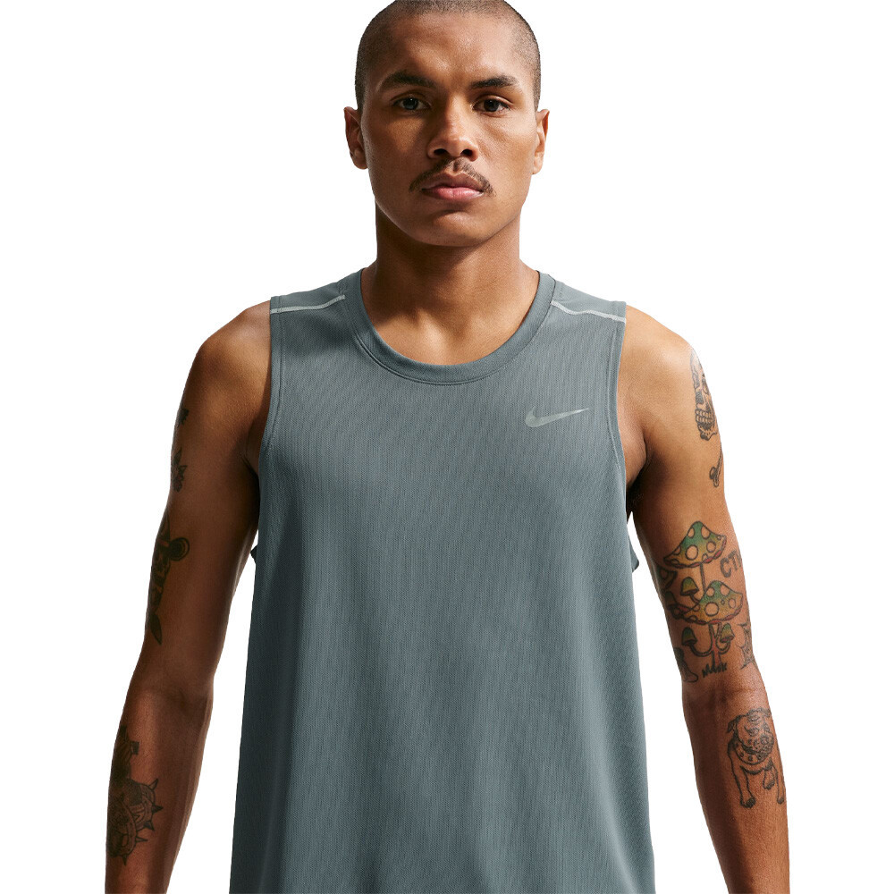 Nike Dri-FIT Miler Men's Running Vest | Smoke Grey — photo 4