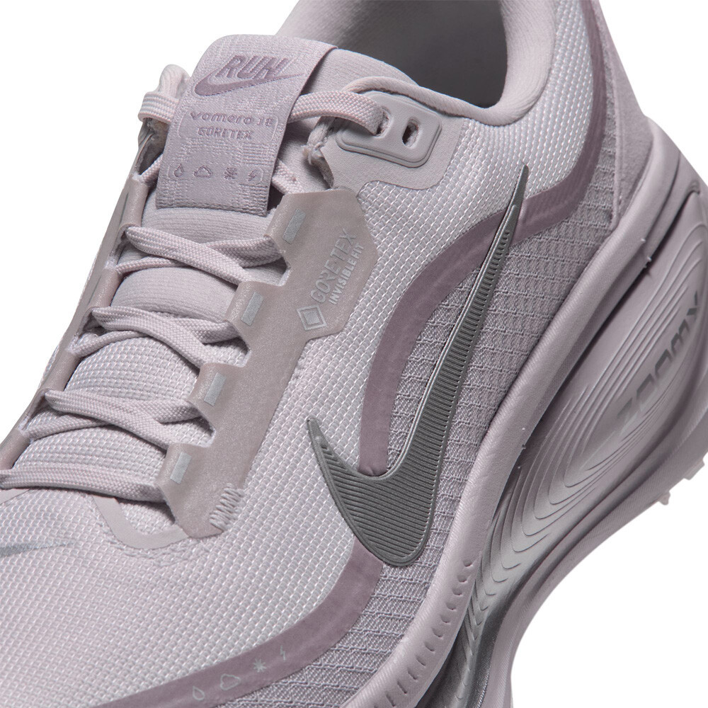 Nike Vomero 18 GORE-TEX Women's Running Shoes | Vast Grey/Silver Lilac/Metallic Silver — photo 8