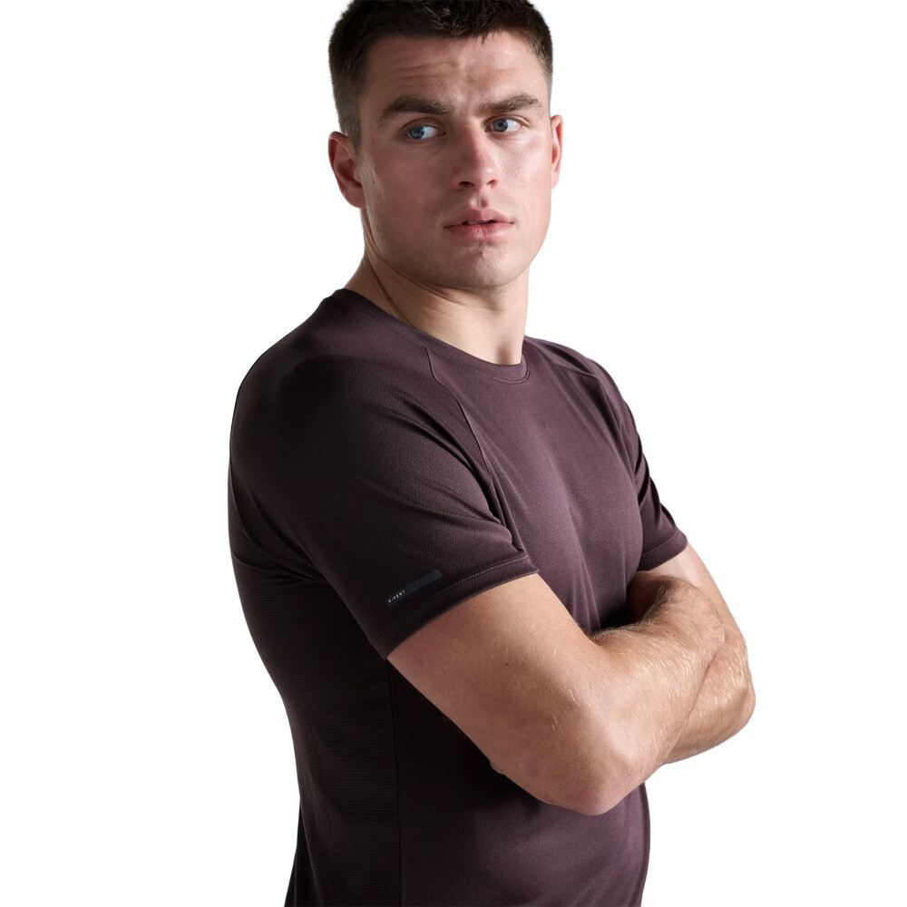 2XU Aero Men's T-Shirt | Bark/Black Reflective — photo 4