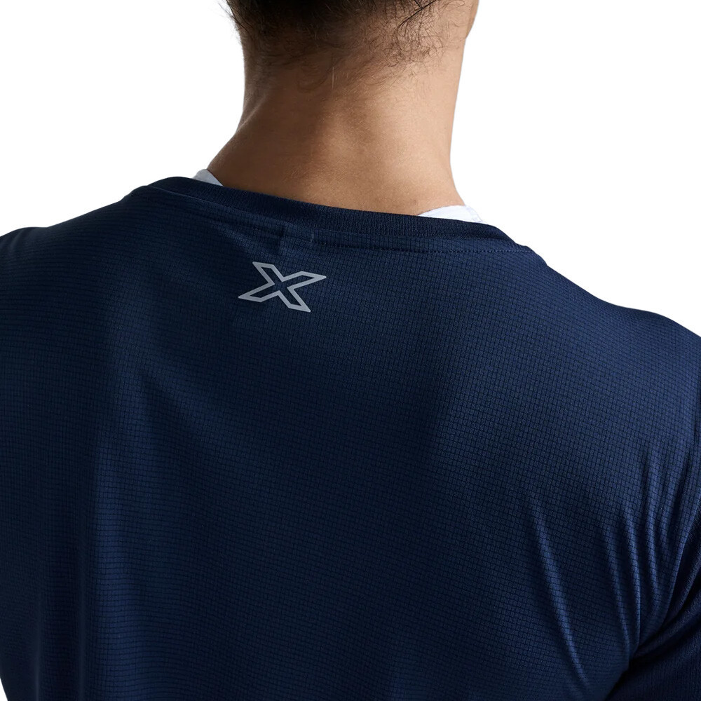 2XU Aero Women's T-Shirt | Midnight/Silver Reflective — photo 8