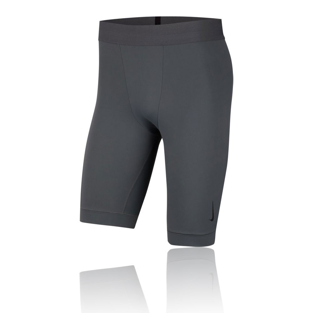 Nike Yoga Dri-FIT pantalones cortos - HO20