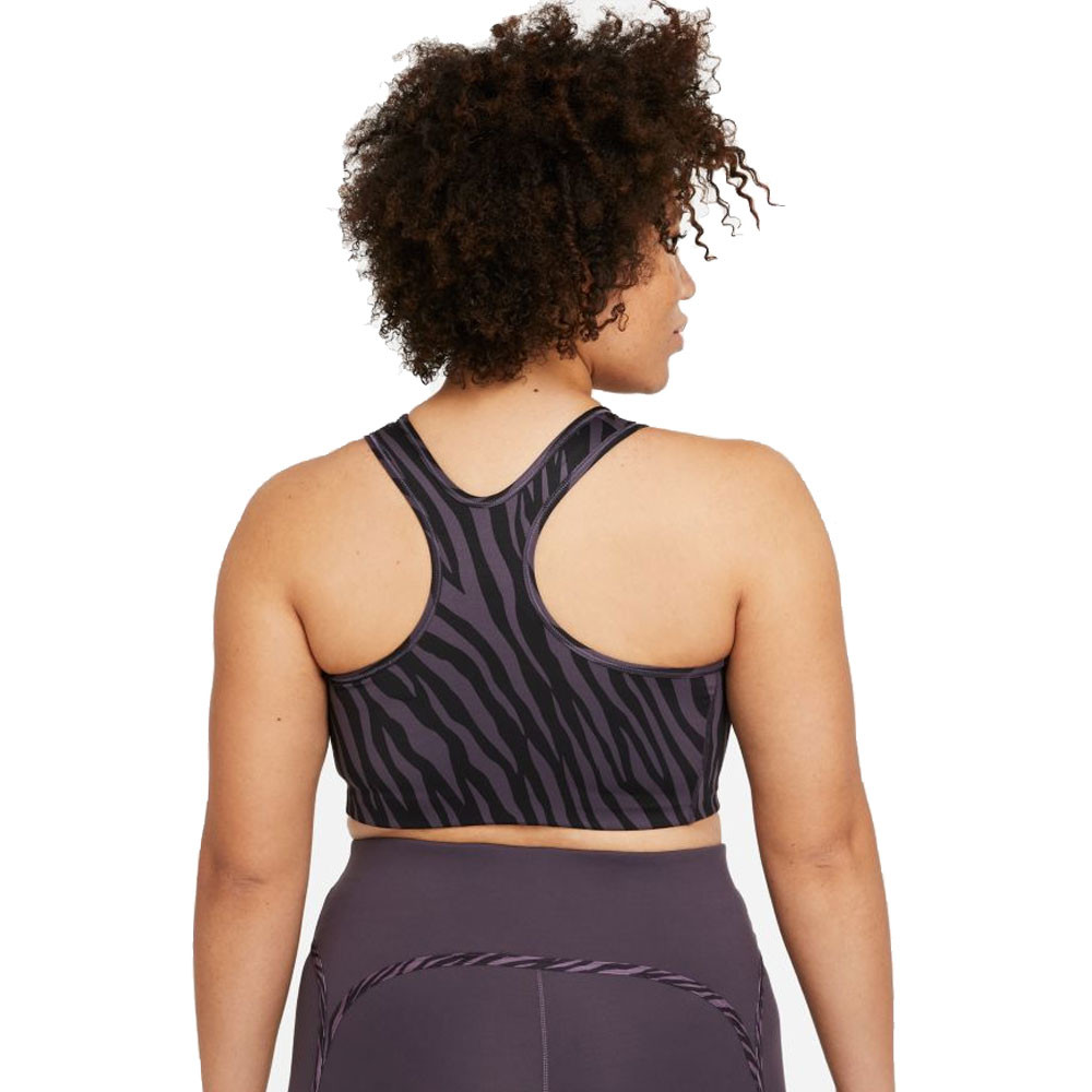  Nike Women's Plus Size Dri-FIT Swoosh Icon Clash