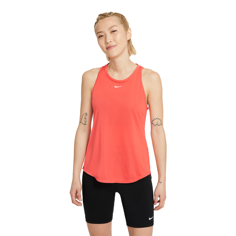 Camiseta de ajuste estándar Nike Dri-FIT One para mujer - FA21
