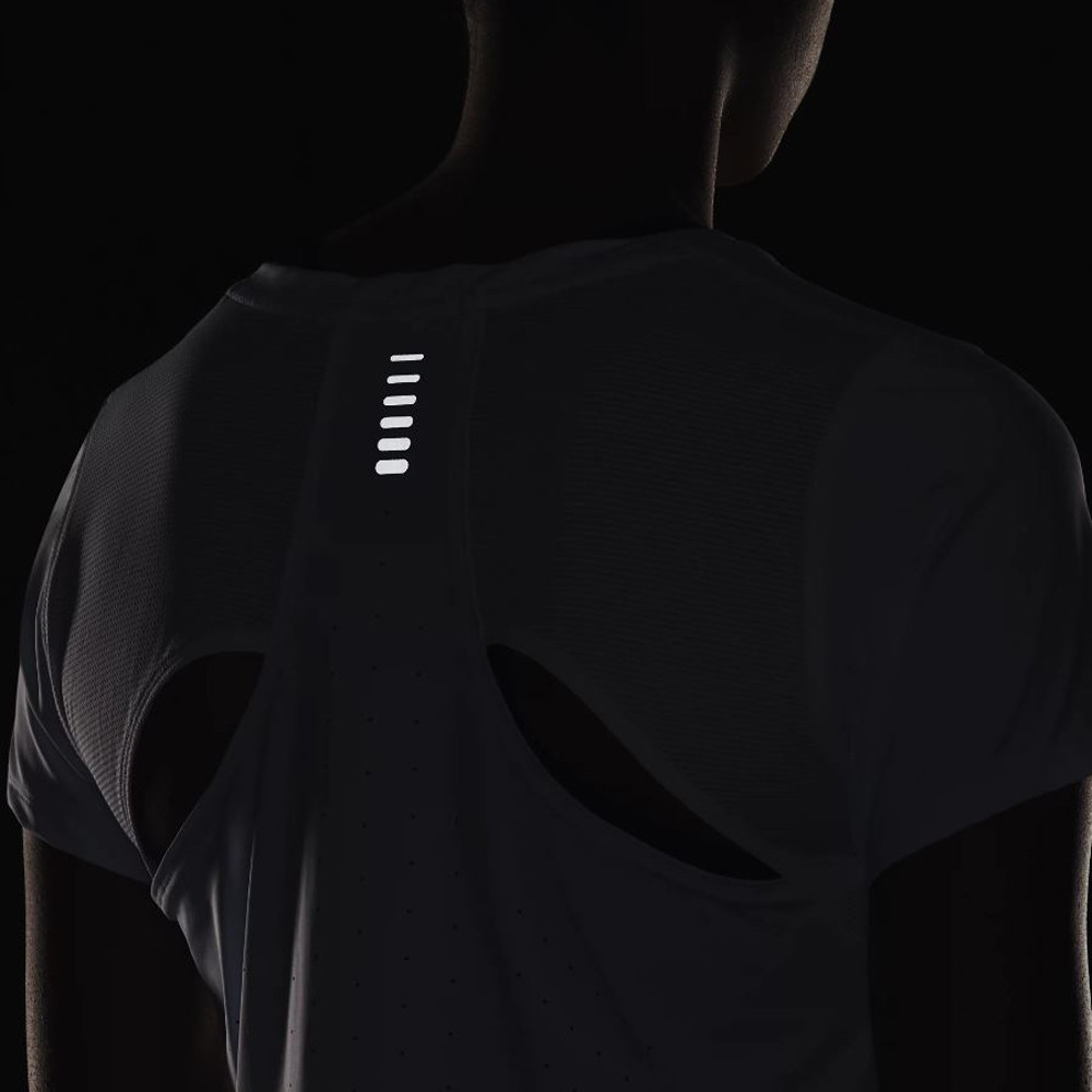 Under Armour IsoChill 200 Laser Women's Tee - AW22