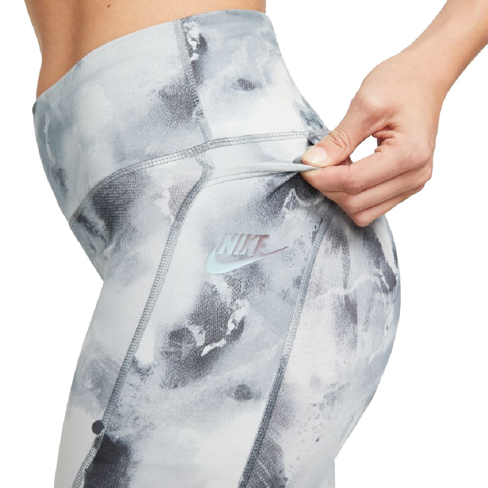 Nike Air Dri-FIT Fast Damen 7 Zoll Mid-Rise Laufshorts - SU22