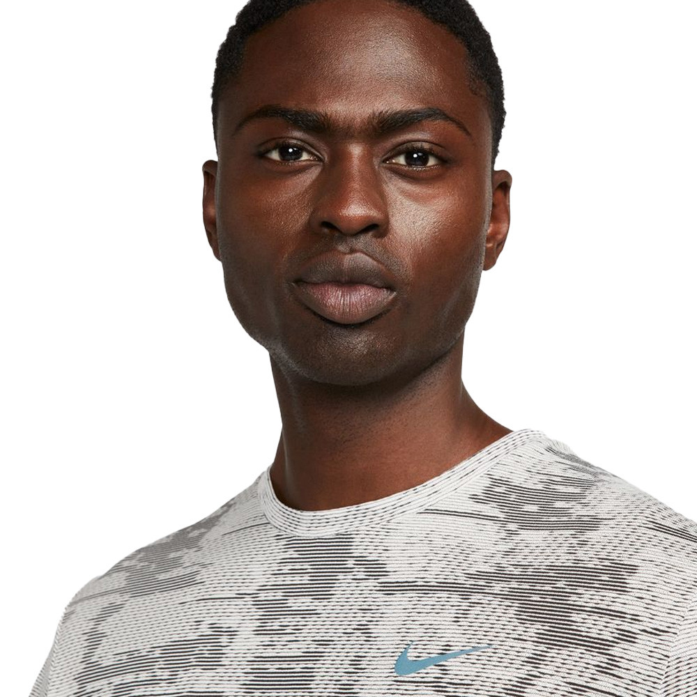 Nike Dri-FIT ADV Run Division Techknit camiseta running - FA23