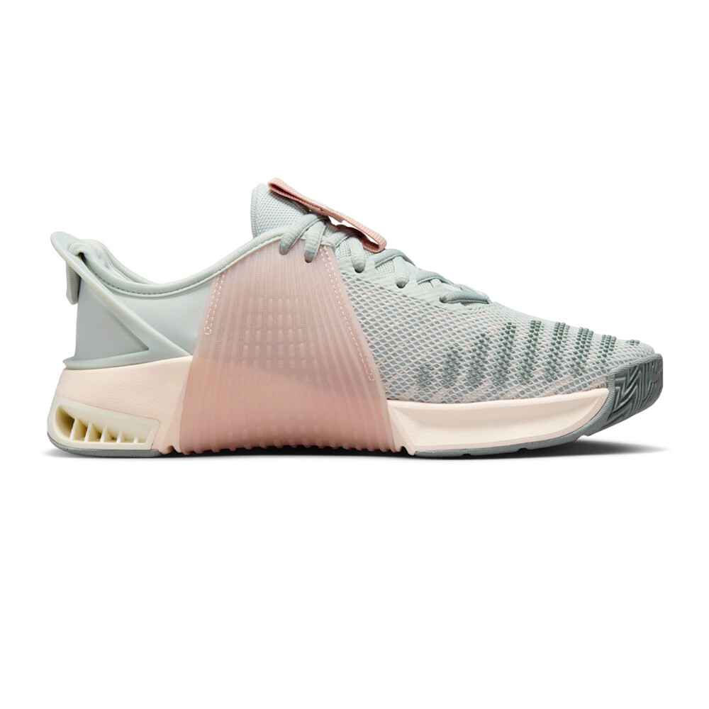 Nike Metcon 9 FlyEase Women's Training Shoes - HO23 | SportsShoes.com