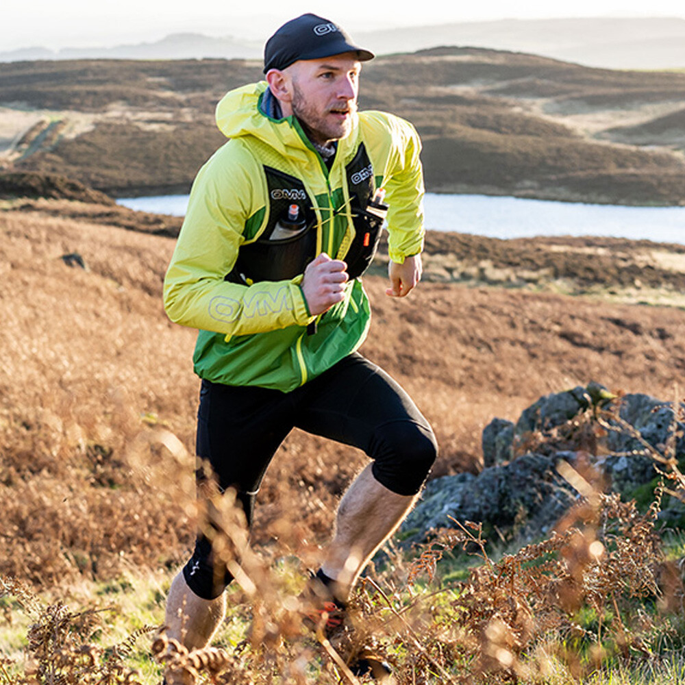 OMM TrailFire running débardeur with 2 x 350ml Flexi Flask Bottles - SS24