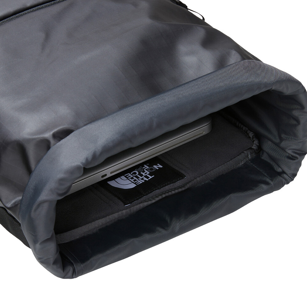 The North Face Base Camp Voyager Rolltop mochila
